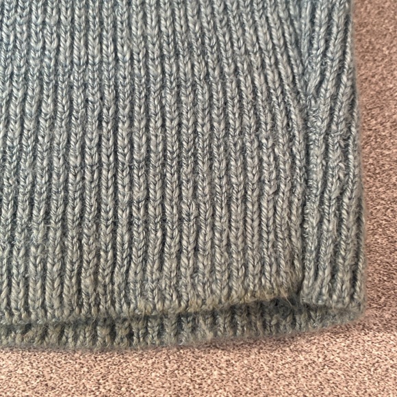 J. Jill - v-neck long sleeve tunic sweater. Size S - Picture 9 of 10